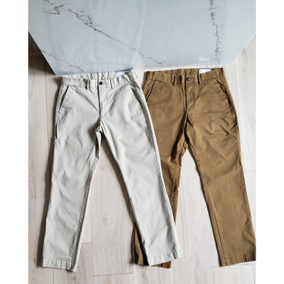 * SOLD * Gap Pant Lot of 2 Men 31x30 Straight Performance Khaki Brown Chino - Picture 2 of 10
